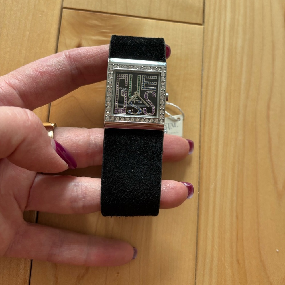 BRAND NEW GUESS Elegant Black Wearable Watch - Battery must be changed